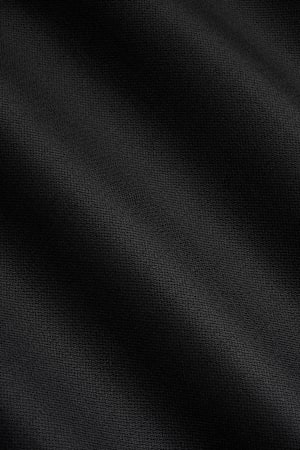 https://cdn.suitsupply.com/image/upload/c_fit,f_auto,h_450,q_auto:good,w_450/products/cm-sample/default/S2134U.2-1_23