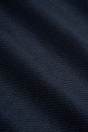 https://cdn.suitsupply.com/image/upload/c_fit,f_auto,h_450,q_auto:good,w_450/products/cm-sample/default/S247.401-23_23