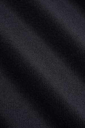 https://cdn.suitsupply.com/image/upload/c_fit,f_auto,h_450,q_auto:good,w_450/products/cm-sample/default/S4749.200-1_23