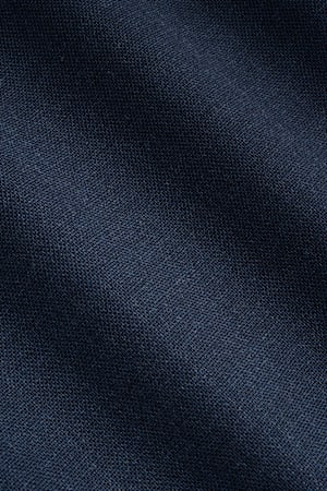https://cdn.suitsupply.com/image/upload/c_fit,f_auto,h_450,q_auto:good,w_450/products/cm-sample/default/S553.501-256_23