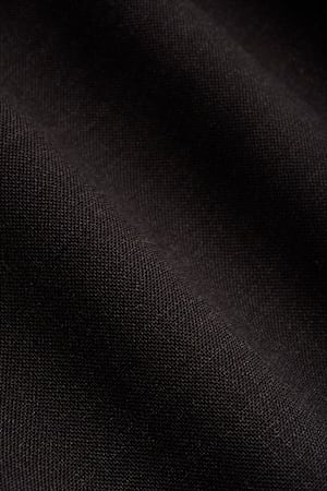 https://cdn.suitsupply.com/image/upload/c_fit,f_auto,h_450,q_auto:good,w_450/products/cm-sample/default/S595.201-12_23