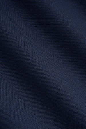 https://cdn.suitsupply.com/image/upload/c_fit,f_auto,h_450,q_auto:good,w_450/products/cm-sample/default/S595.201-8_23