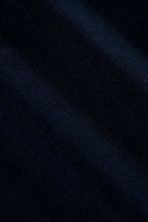 https://cdn.suitsupply.com/image/upload/c_fit,f_auto,h_450,q_auto:good,w_450/products/cm-sample/default/S750000N0-2580_23