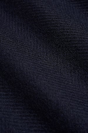https://cdn.suitsupply.com/image/upload/c_fit,f_auto,h_450,q_auto:good,w_450/products/cm-sample/default/S90702-5_23