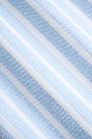 https://cdn.suitsupply.com/image/upload/c_fit,f_auto,h_450,q_auto:good,w_450/products/cm-sample/default/SF3280155.13C_23