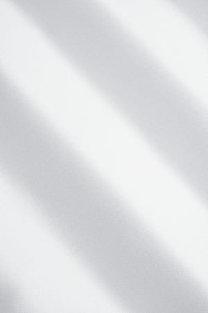 https://cdn.suitsupply.com/image/upload/c_fit,f_auto,h_450,q_auto:good,w_450/products/cm-sample/default/SF3401635.1_23