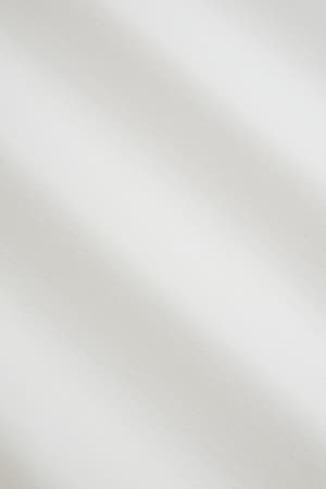 https://cdn.suitsupply.com/image/upload/c_fit,f_auto,h_450,q_auto:good,w_450/products/cm-sample/default/SF3405172.20_23
