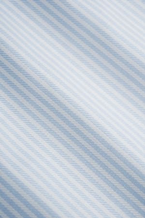 https://cdn.suitsupply.com/image/upload/c_fit,f_auto,h_450,q_auto:good,w_450/products/cm-sample/default/SF3408967.13_23
