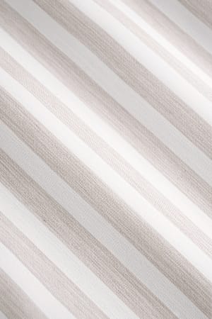 https://cdn.suitsupply.com/image/upload/c_fit,f_auto,h_450,q_auto:good,w_450/products/cm-sample/default/SF3409170.23_23