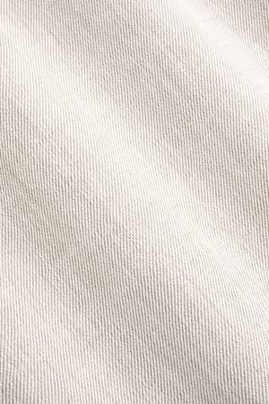 https://cdn.suitsupply.com/image/upload/c_fit,f_auto,h_450,q_auto:good,w_450/products/cm-sample/default/SIRIDESSA-1300_23