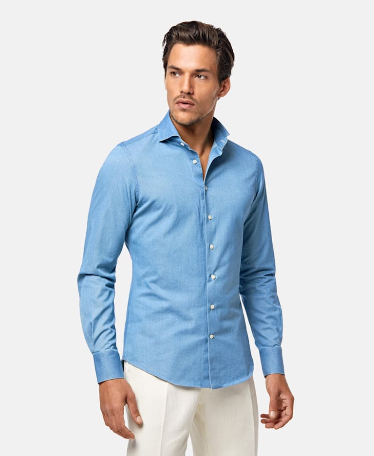 Casual shirt styling