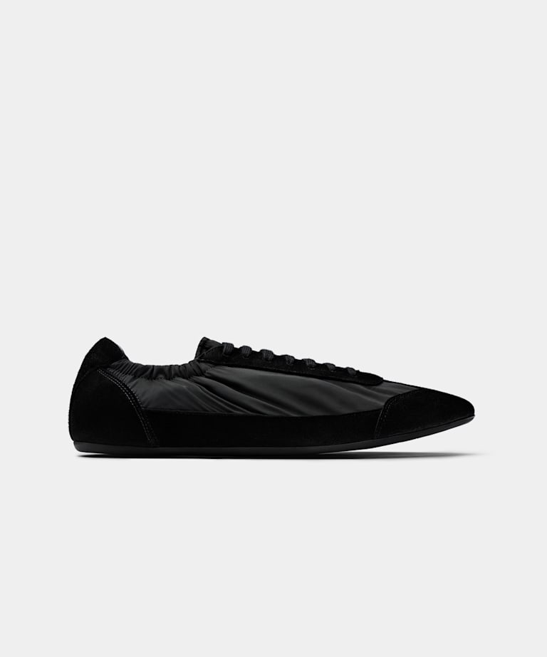 Black Sneaker