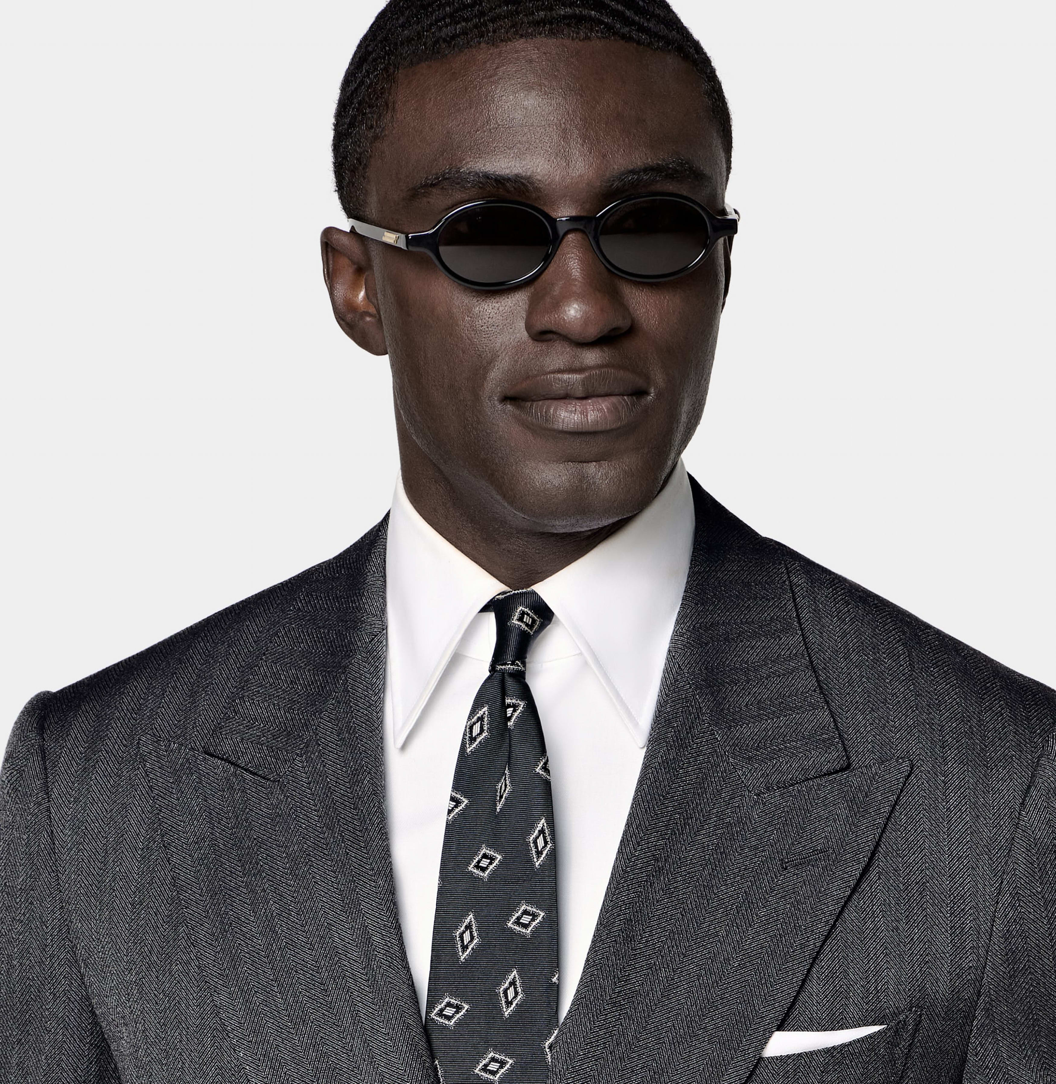 Discover Latest Suits