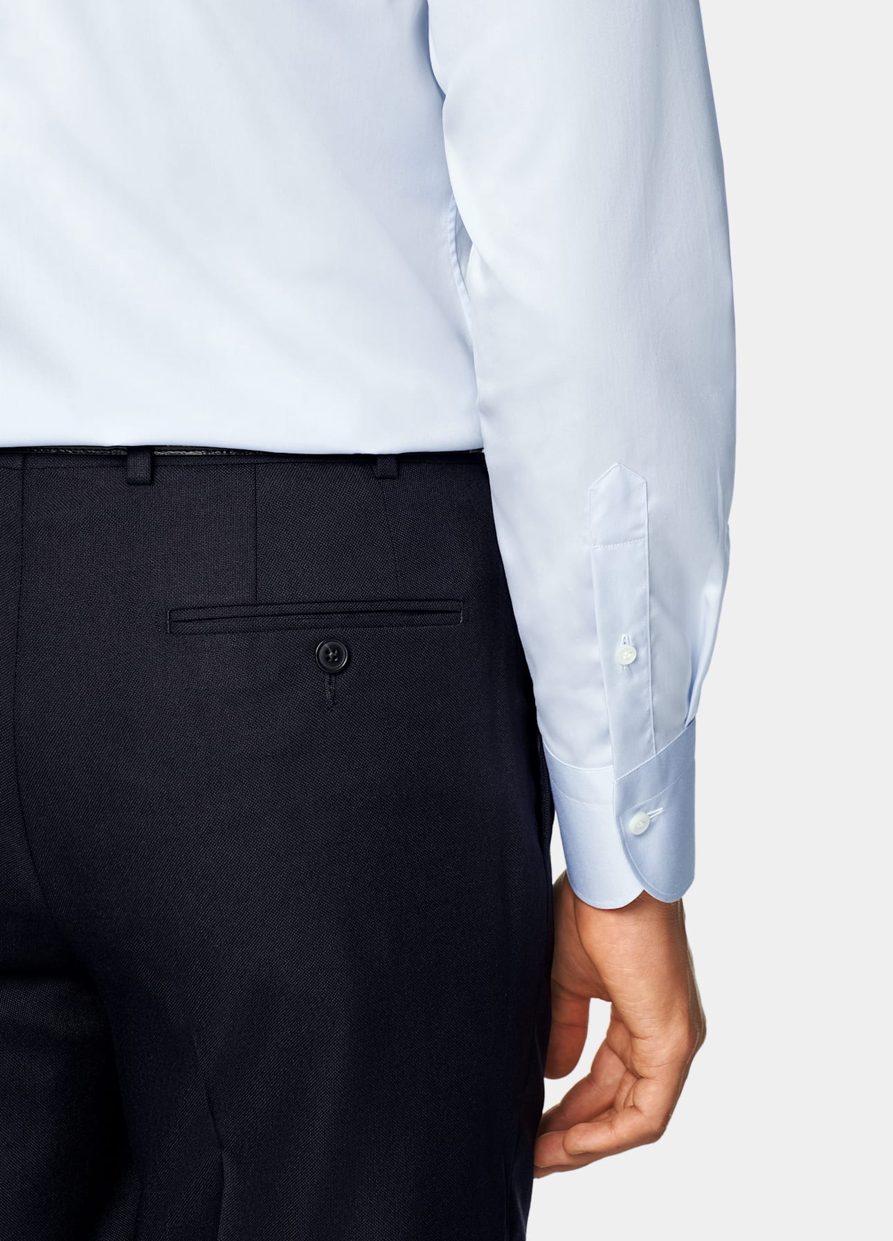 Tailored Fit Widespread Collar Shirt
