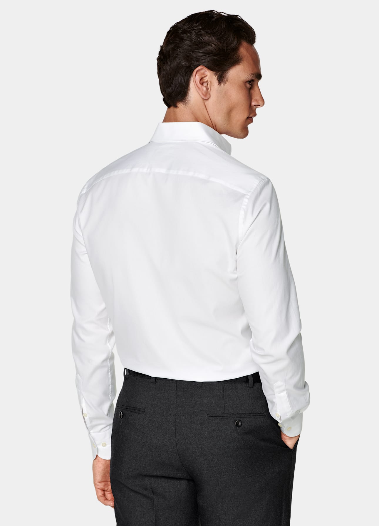Tailored Fit Cutaway Collar Shirt