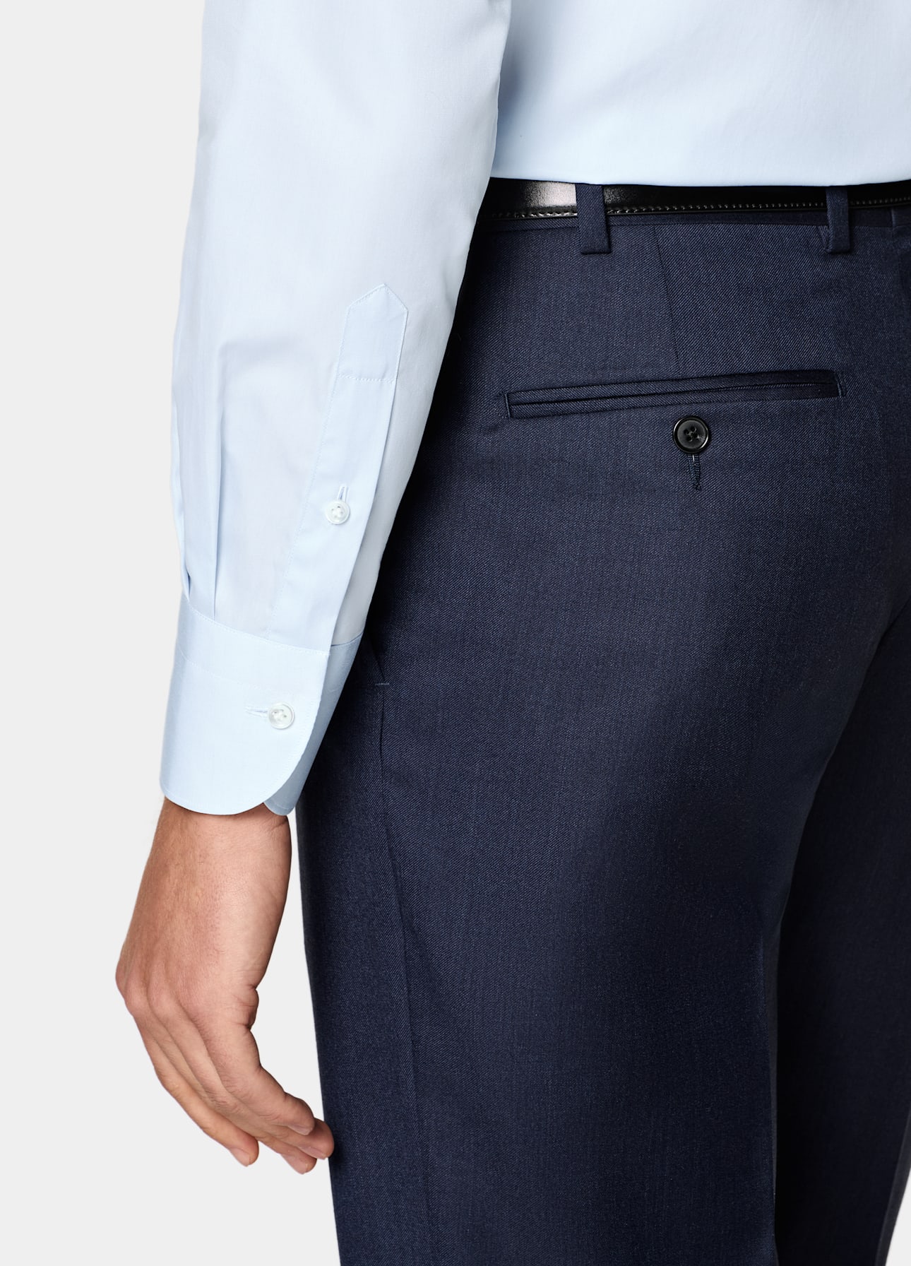 Tailored Fit Widespread Collar Shirt