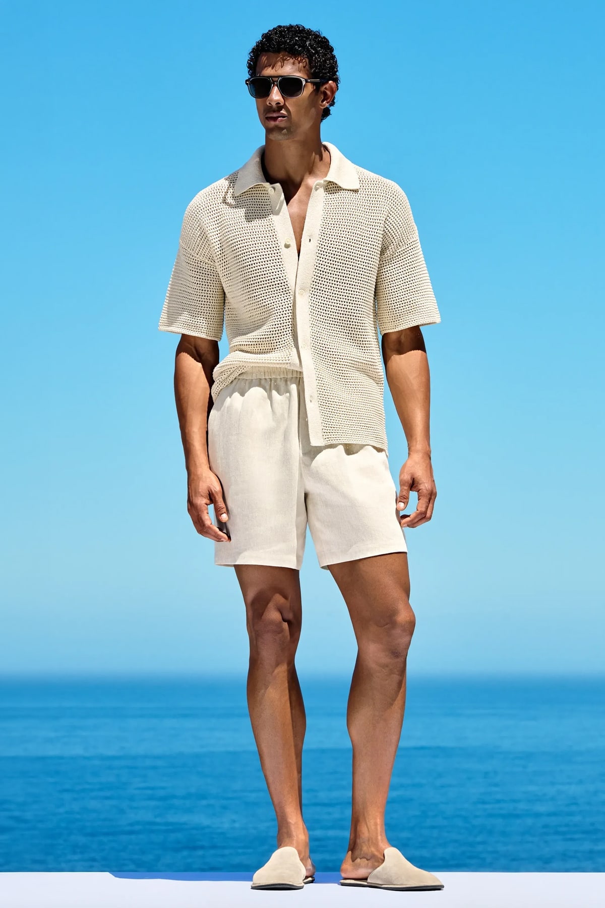Beige short